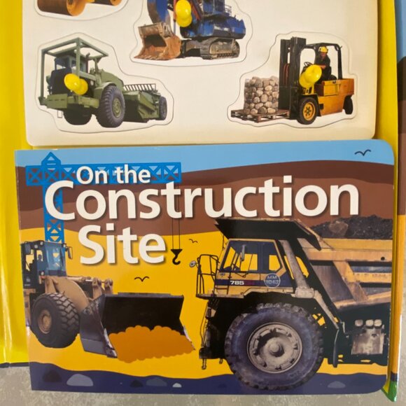 Puzzle Town "On the Construction Site" Book w/Puzzle Pieces - Picture 6 of 9